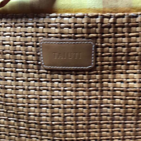 Taiuti purse made in Italy.  Leather trim - Picture 5 of 8